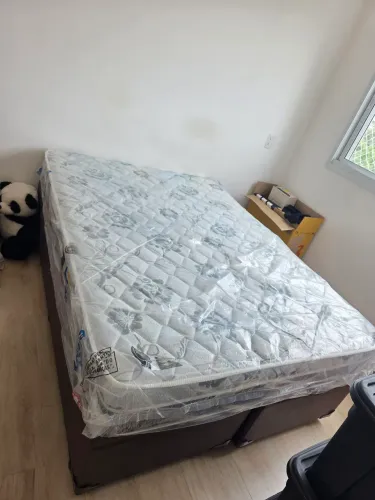 Cama de Casal Nova no Plástico 
