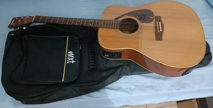 Violão Yamaha Folk F370 Acústico