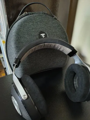 Focal Elegia - Fone de Ouvido Fechado