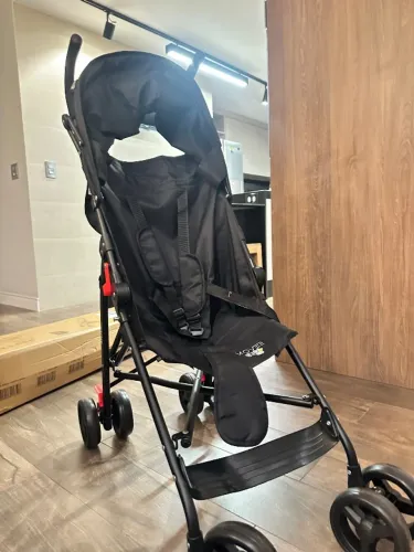 Carrinho de bebê NOVO