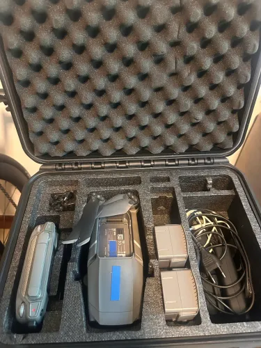 Drone DJI Mavic 2 Pro Hasselblad Fly More com case estilo Pelican