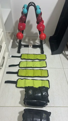 Exercícios - Halteres e tornozeleiras