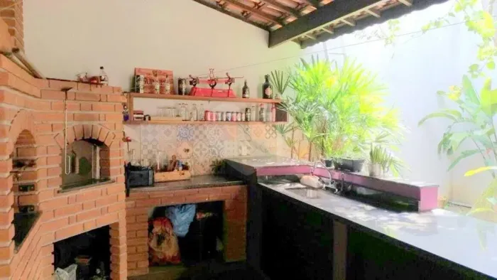 Casa à venda com 3 quartos, sendo 1 suíte, no condomínio Gradaú, São Paulo - SP