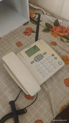 Telefone de mesa com chip