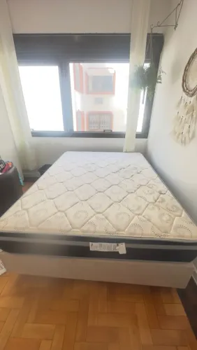 Cama Box casal vendo ou troco por geladeira
