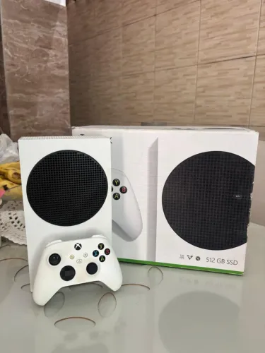Xbox series S,menos de um ano de uso+caixa e nota fiscal