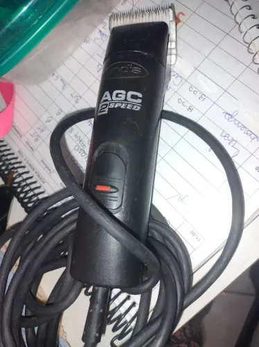 Máquina de tosa andis 2