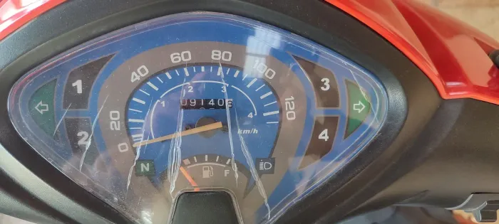 Moto Jet Shineray 125 totalmente original com pouco uso, único dono.