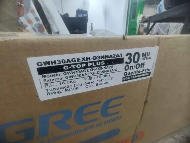 Evaporadora Gree G-Top Plus 30.000 BTUs - Modelo GWH30AGEXH-D3NNA2A/I (Somente unidade int