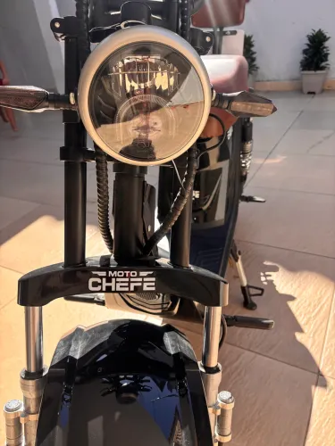 Scooter elétrica semi nova.