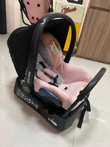 Carrinho de Bebê Quinny Zapp Flex + bebê conforto maxi-cosi rosa - usado