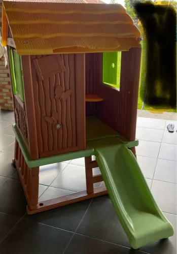 Casinha de brinquedos para crianças