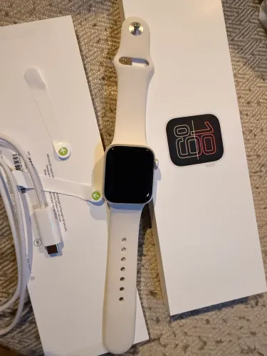 Apple Watch SE (3rd generation) 40mm GPS Starlight NOVO Nunca Usado