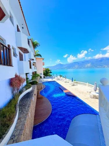 Apartamento para Locação com Vista para o Mar no bairro Pontal da Cruz