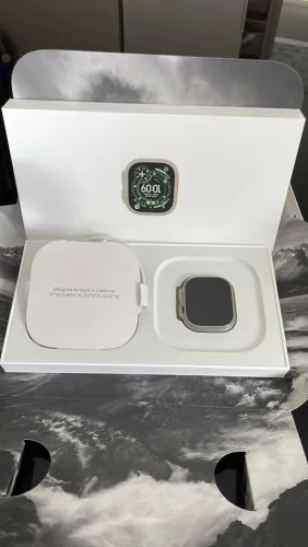 Apple Watch Ultra 3 49mm Titanium Gray Case GPS iOS w/ Bands inc Titanium band