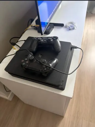 Ps4 slim 500gb, ótimo estado