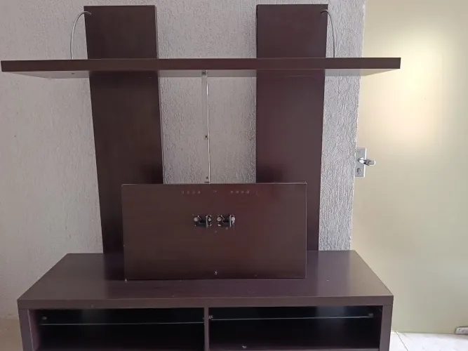 Estante em MDF (160x185) com suporte para TV 