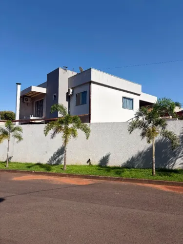 SOBRADO COM PISCINA E VISTA PARA ÁREA VERDE- MANDAGUAÇU (3 quartos, 1 suíte+closet)
