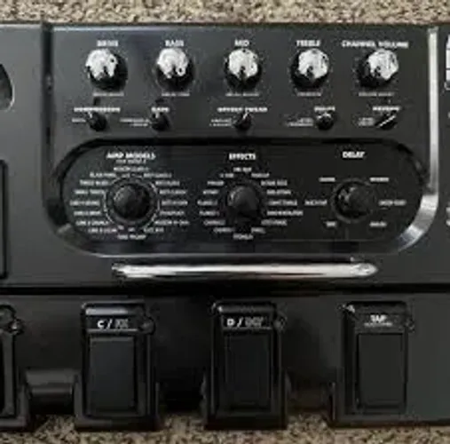 Pedaleira Line 6 Pod Plus e Floor