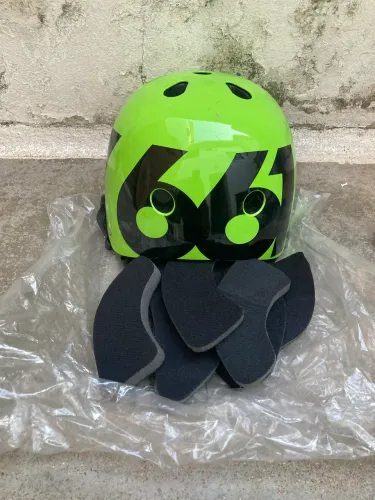 Capacete profissional Sixsixone