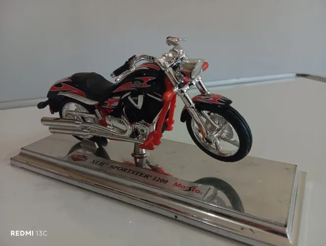 Rara Miniatura Harley-Davidson XLH Sportster 1200 - Maisto Collector Edition - escala 1/18