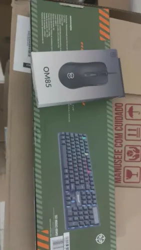 Teclado e mouse gamer novos.