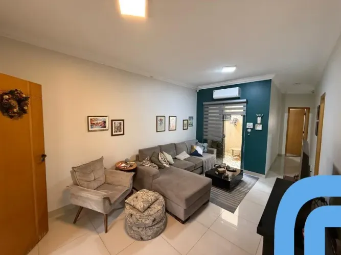 Casa reformada de 3 quartos sendo 1 suíte no Moinho dos Ventos. Com piscina e área gourmet