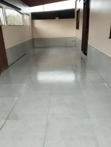 Alugo casa próximo ao shopping