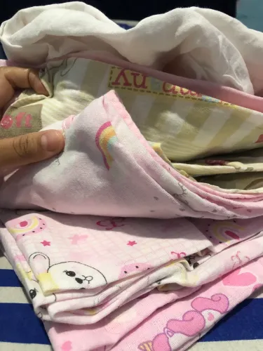 capa de beiço de menina