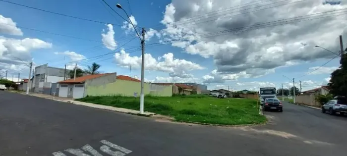 Terreno 268m² | DESOCUPADO | Mineiros do Tietê-SP | Jardim Nossa Senhora Aparecida - Pagam