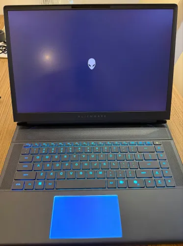 Notebook Alienware, RTX 5090, Core Ultra 9 275HX, 32gb RAM DDR5, 2tb SSD, 16pol