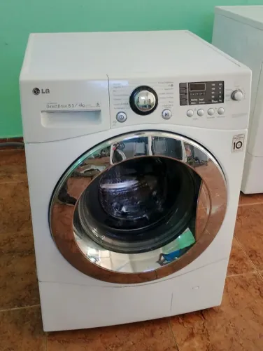 Lava e seca LG