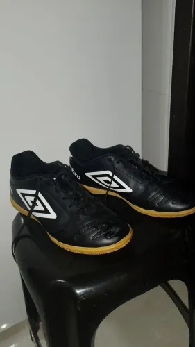 Chuteira Umbro Futsal Original Nº 43 - Conservada