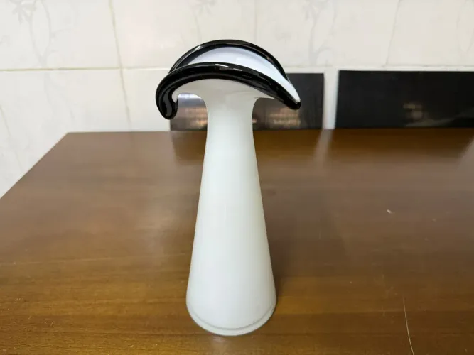 Antigo vaso de arte em cristal Murano dos anos 70