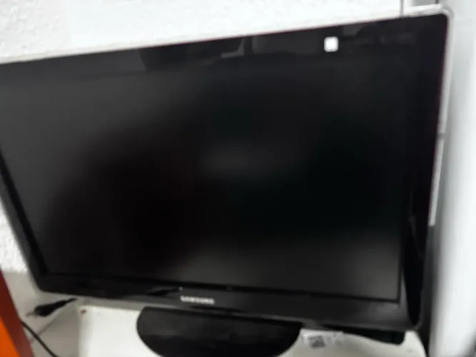 MONITOR TV SAMSUNG P2470hn