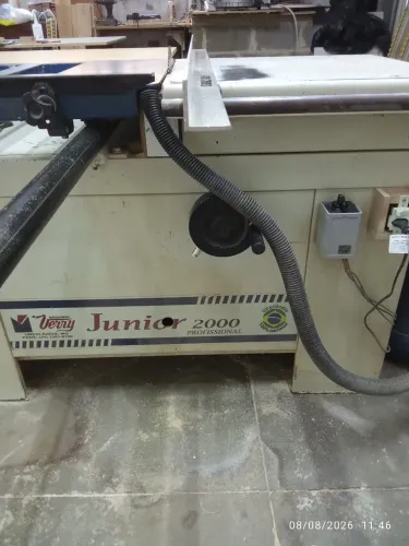 Vendo uma esquadrejadeira