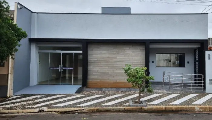 Aluga-se salas comerciais