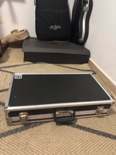 Hardcase para pedaleira / pedais de guitarra