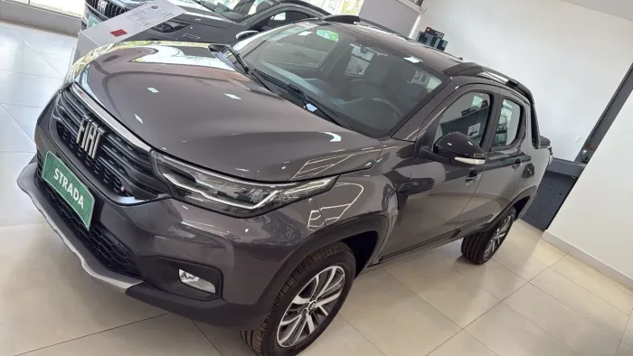 Fiat Strada Volcano 1.3 Flex 8V CD 2026