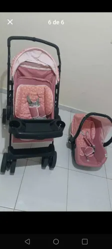 Vendo bebê conforto e carrinho de bebê ótimo estado de conservação usado poucas vezes
