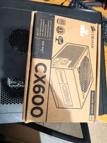 Fonte Corsair CX600