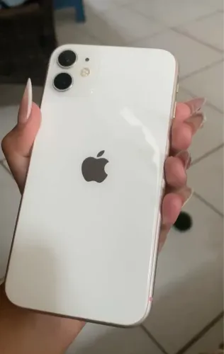 Vende-se iPhone 11 - 64gb