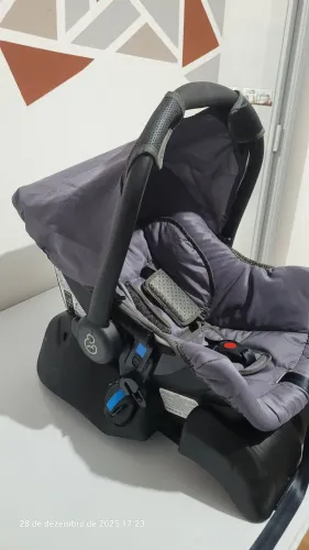 Bebê conforto + base veicular
