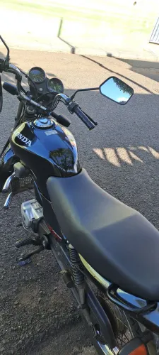 Moto unico Dono Reliquia .de.muito pouco uso.impecavwl manual, chav reserva..