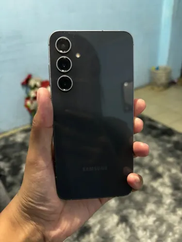 Samsung s23 fe, em ótimo estado, funcionando perfeitamente, aceito propostas de valores.