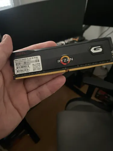 Memória ram ddr4  8gb ( desfazendo ) 