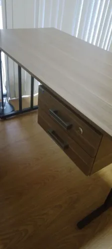MESA DE ESCRITÓRIO