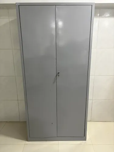 ARMÁRIO DE AÇO COM CHAVE - R$ 650 