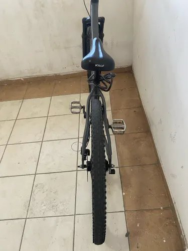 Bicicleta aro 29 , semi nova 