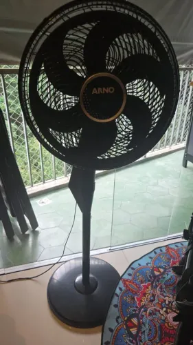 Ventilador Arno Turbo Force de pé 6 pás 40cm